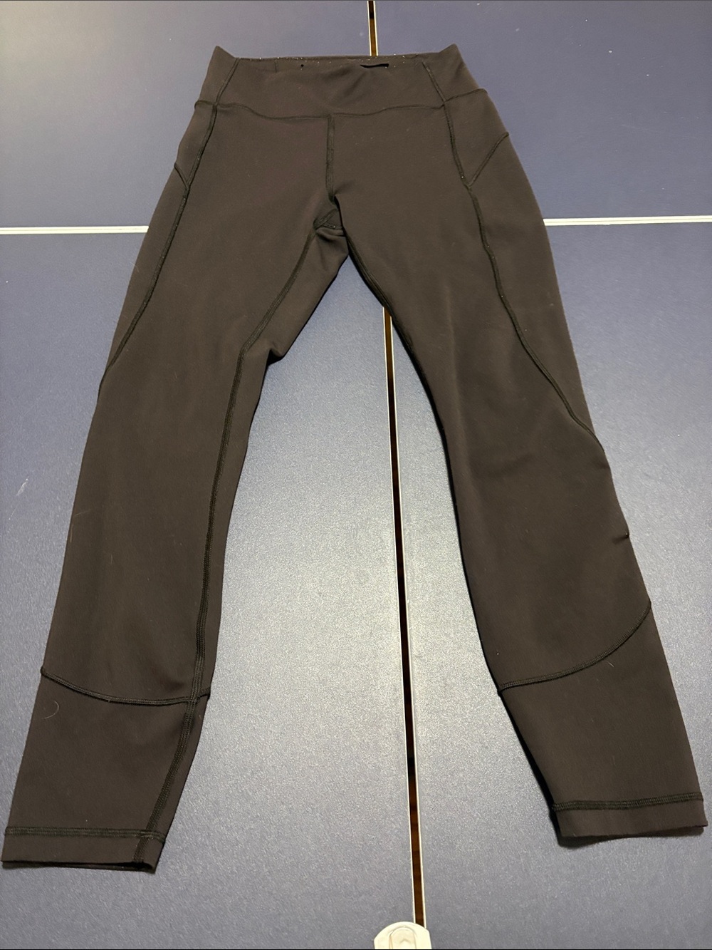 Lululemon women’s size 6  Black leggings